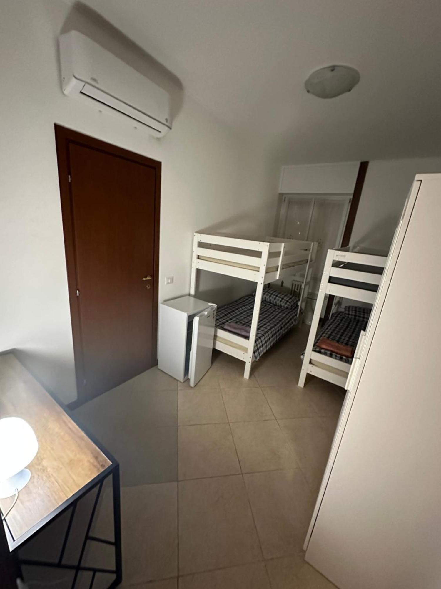 Gigli, Rooms Con Cucina In Comune E Terrazza Milán Exteriér fotografie