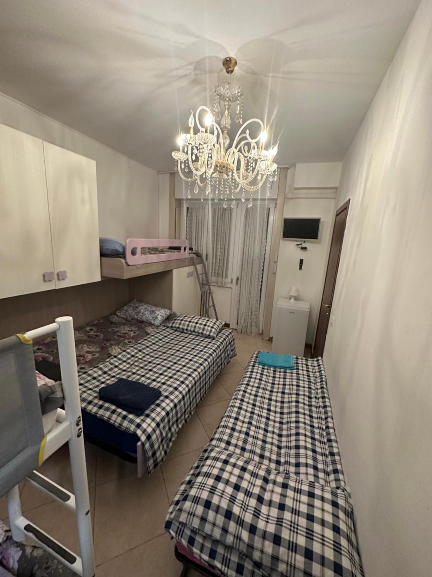 Gigli, Rooms Con Cucina In Comune E Terrazza Milán Exteriér fotografie