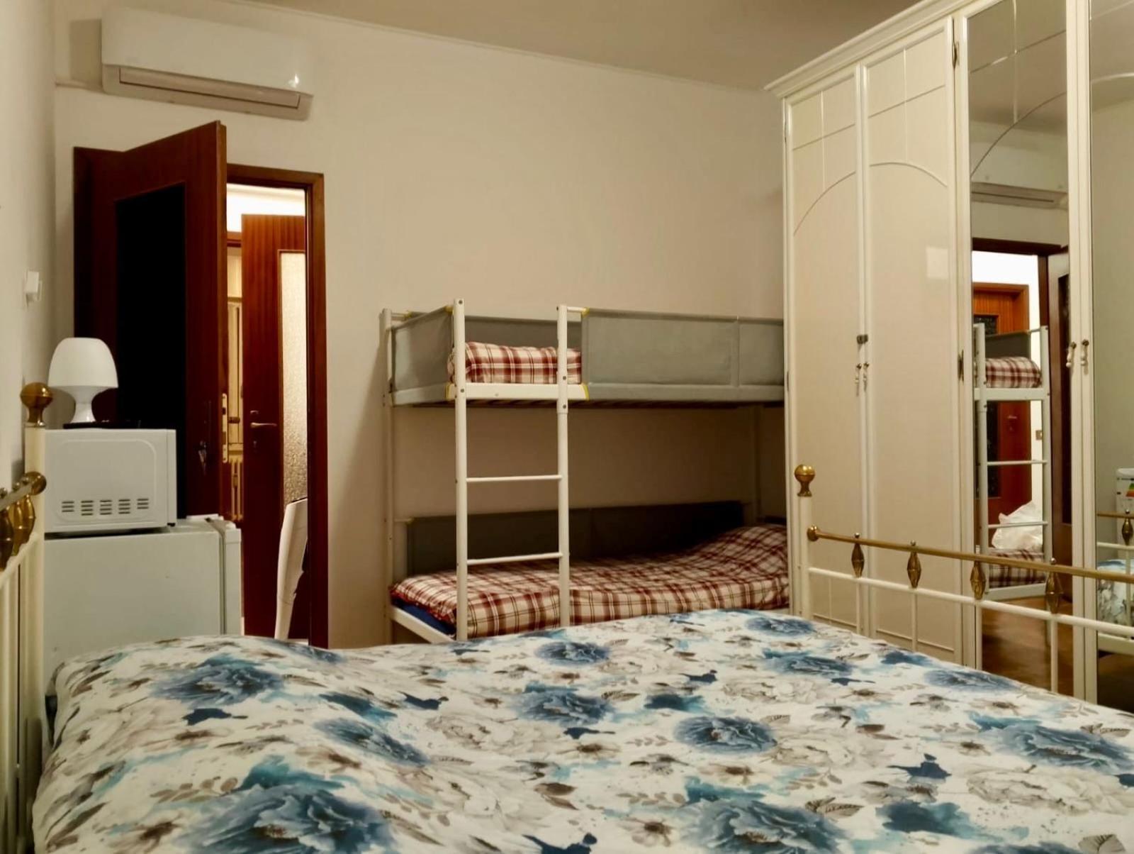 Gigli, Rooms Con Cucina In Comune E Terrazza Milán Exteriér fotografie